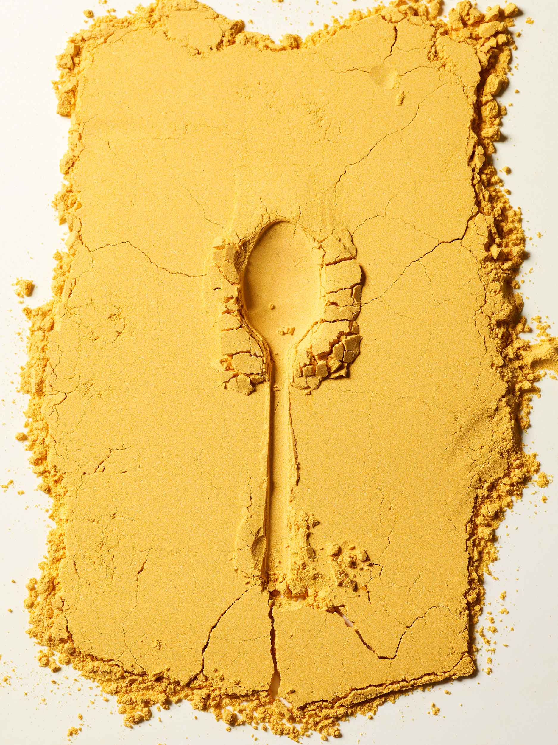 Yellow-spoon-turmeric-powder-saramorris-web
