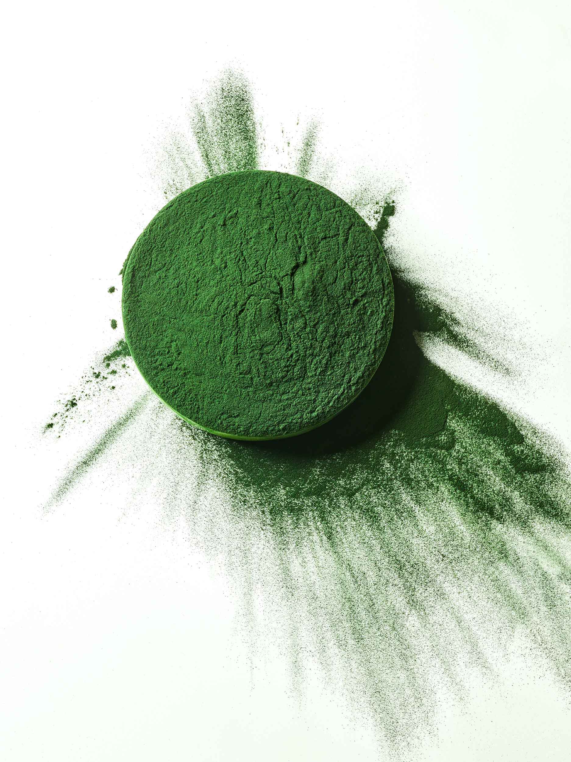 green-spirulina-powder-circle-saramorris-web